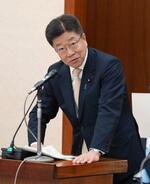 　衆院財務金融委で答弁する加藤財務相＝４日午後