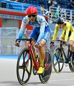 全国高校総体の自転車男子ポイントレースで優勝した吉田奏太選手＝２０２４年７月、福岡県の北九州メディアドーム