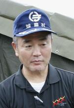 　松谷浩一村長