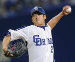 　中日時代にナゴヤドームで投球するチェン＝２０１０年