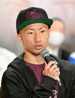 　記者会見するＷＢＡ世界バンタム級王者の井上拓真＝１１日、東京都内