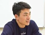 　インタビューに応じるＢリーグ１部横浜ＢＣの森井健太選手