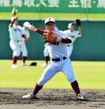 試合前に内野陣の一員としてノックを受ける浅田佑＝ヤマタスポーツパーク野球場