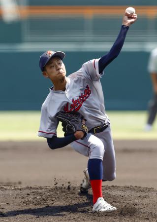 　新潟産大付戦に先発した京都国際・西村＝甲子園