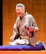 昨年６月の襲名披露公演で高座を務める桂文吾さん