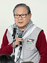 　報告会で話す「北海道パレスチナ医療奉仕団」の団長猫塚義夫さん＝１日午後、札幌市