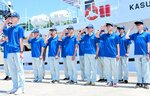 乗船式で意義のある実習を行うことを誓う生徒たち＝５日、香美町の香住漁港東港