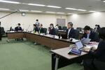 　帯状疱疹のワクチンの定期接種について議論した厚労省の専門部会＝１８日午前、東京都千代田区