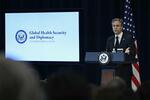 　１日、米ワシントンで開かれた「国際健康安全保障・外交局」の発足式で演説するブリンケン国務長官（ゲッティ＝共同）