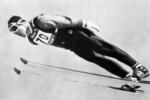 　札幌プレ五輪のジャンプ７０メートル級で優勝した笠谷幸生さん＝１９７１年２月、宮の森ジャンプ競技場