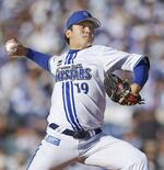 　今季初勝利を挙げたＤｅＮＡ・山崎康晃＝５月、横浜スタジアム