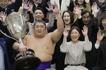 ②大相撲　春場所で尊富士が新入幕優勝。１１０年ぶり快挙（３月）