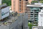 　タイ・バンコクのマンション建設現場＝２０２４年６月（共同）