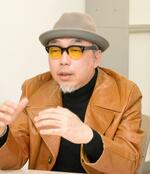 　「言われた言葉の背景を考え、調べて、日記を数行書くのに１日使うこともある」と話す藤井誠二さん