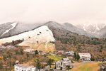 ゲレンデまで積雪が見られた大山＝１９日、鳥取県大山町大山の豪円山のろし台から撮影