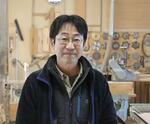 　「白樺プロジェクト」の代表理事で、家具メーカーを経営する鳥羽山聡さん＝北海道東川町