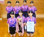 女子団体で優勝した鳥取東＝淀江体育館