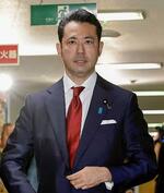 　自民党の選対本部会議に臨む大塚選対副委員長＝９日午前、東京・永田町の党本部