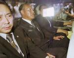　ロッキード事件で逮捕され、護送される田中角栄元首相＝１９７６年７月、東京・霞が関