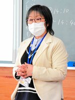 女性が活躍する自動車整備業界について話す友森さん