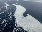 　観測された流氷＝１１日午後、北海道紋別市沖（第１管区海上保安本部提供）