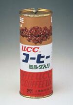 　１９６９年発売当初の「ＵＣＣ　コーヒーミルク入り」、２０１０年より「ＵＣＣ　ミルクコーヒー」に変更、現在に至る