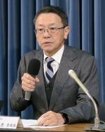 　記者会見する政府地震調査委の平田直委員長＝１２日午後、文科省