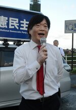 東京一極集中是正の必要性を語る朝倉氏＝９日、鳥取市古海