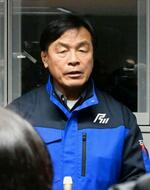 　石川県災害対策本部の会合を終え、記者団の取材に答える馳浩知事＝６日午前、石川県庁