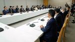 　首相官邸で開かれた、能登半島地震の復旧・復興支援本部の会議＝２８日午前