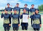 ソフトテニス女子団体で準優勝を飾った伯耆ライジングク＝山口県維新百年記念公園テニス場