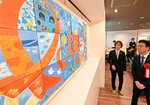 複数の絵を組み合わせて一つの作品にした「オレンジピース」＝３０日、米子市上後藤４丁目の米子聖園天使園