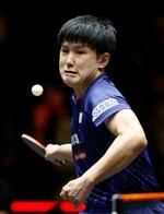 　男子シングルス準決勝　中国の林詩棟と対戦する張本智和＝北九州市立総合体育館