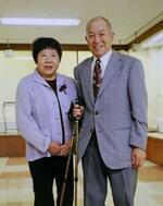 ２０１６年、金婚式を迎えた水俣病患者連合の松崎重光副会長と妻悦子さん（本人提供）