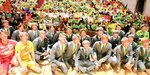 シーズン開幕に向けてサポーターと活躍を誓うガイナーレ鳥取の選手ら＝１８日、鳥取市扇町の県民ふれあい会館