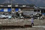 　能登半島地震から11カ月となった石川県輪島市の「輪島朝市」周辺＝１日