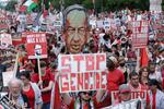 　２４日、米議会近くで行われたイスラエルのネタニヤフ首相に対する抗議デモ＝ワシントン（ゲッティ＝共同）