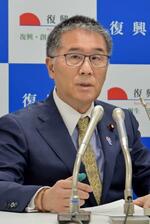 　東日本大震災１４年を前にした報道各社のインタビューに応じる伊藤復興相